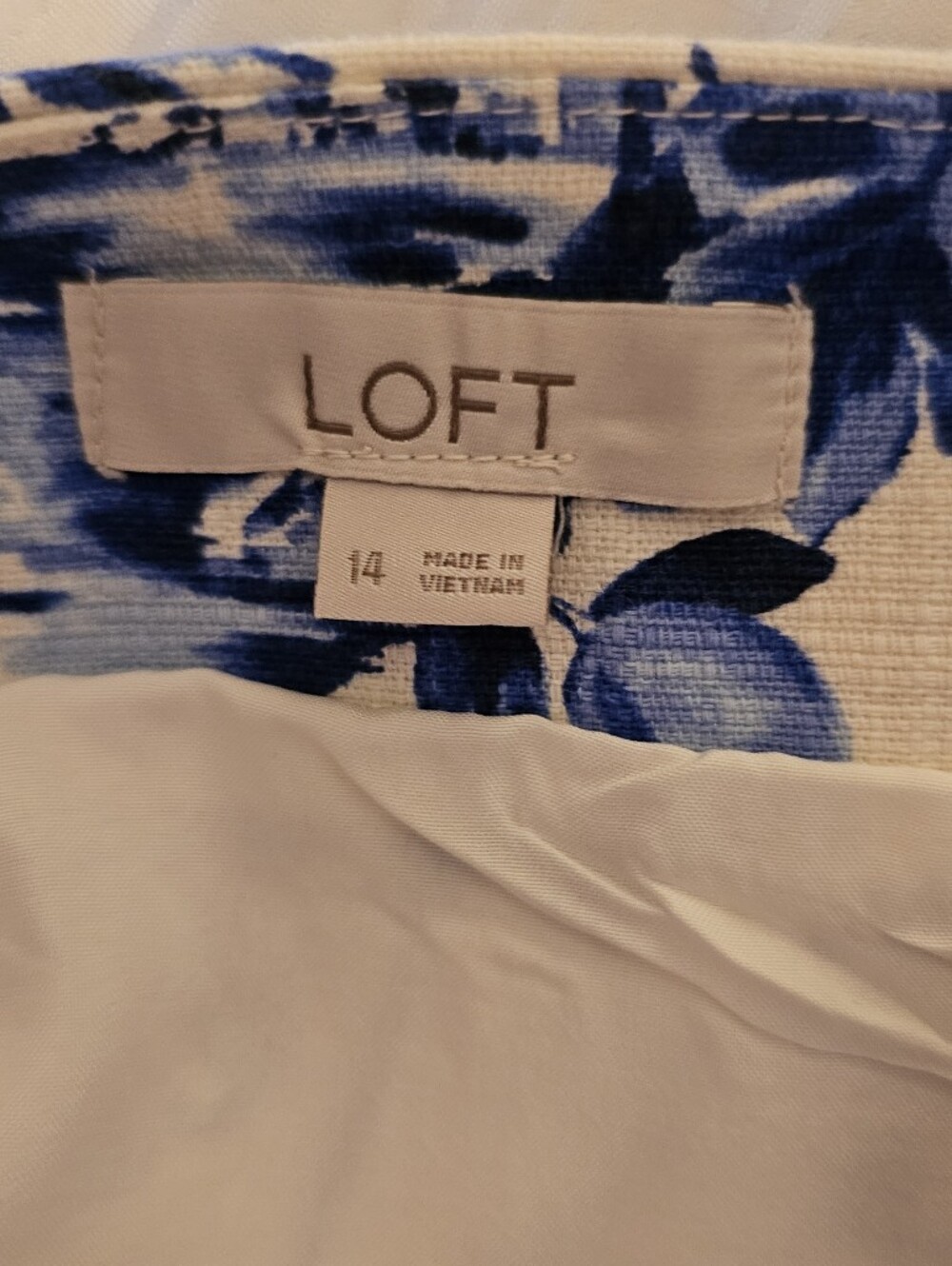 LOFT blue and white tropical print skirt sz 14 - Picture 3 of 4